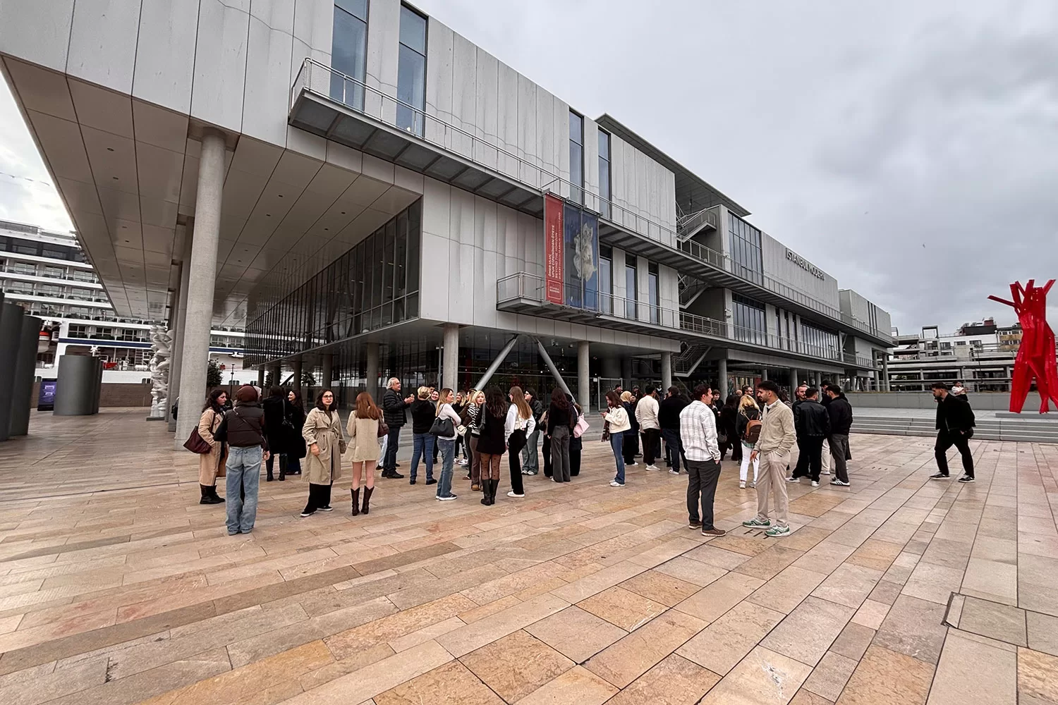 İç Mimarlık ve Çevre Tasarımı Bölümü Öğrencileri İstanbul Modern ve 18 ...